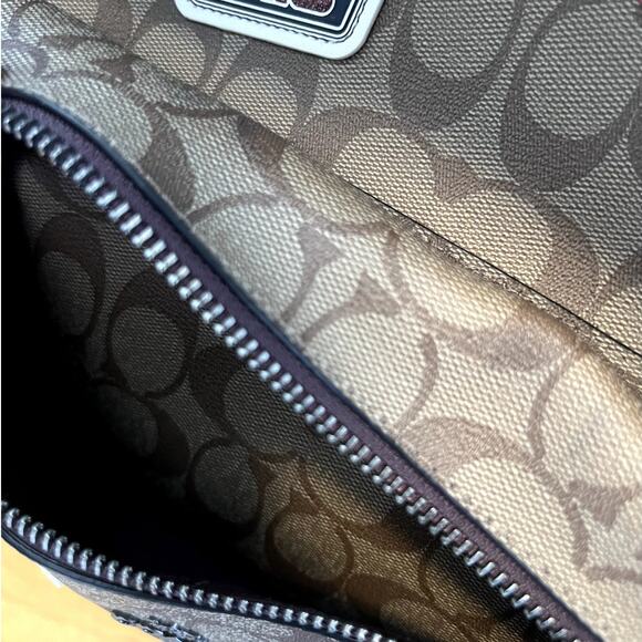 Coach Star Wars Limited Edition Collaboration Medium Leather Signature Backpack - Picture 11 of 11